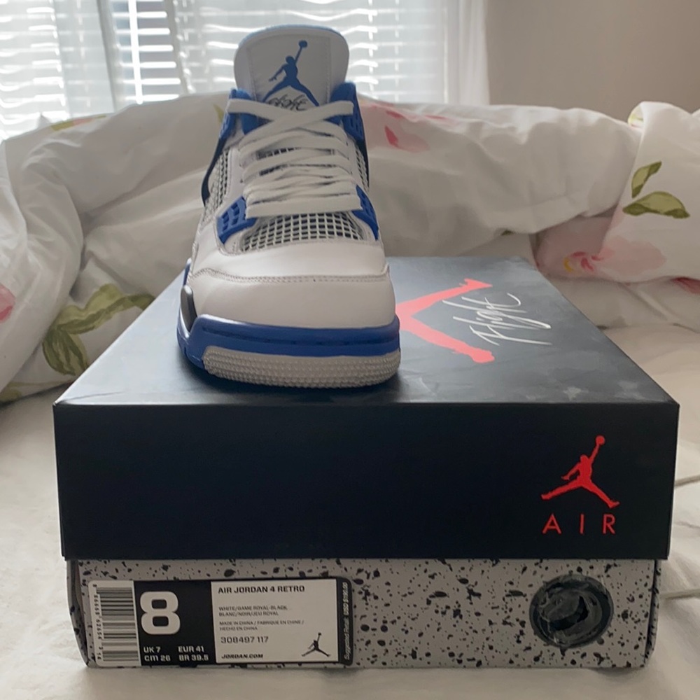 Air Jordan 4 Retro